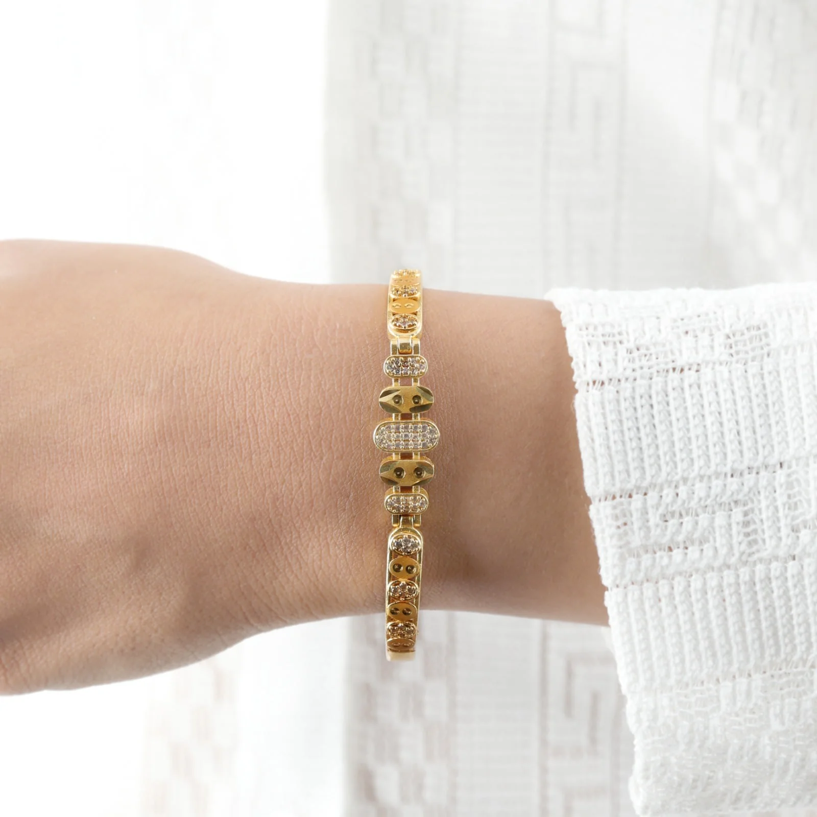 Designer Micro Gold Plated Ad Diamond Studded Fancy Bracelet - Image 3
