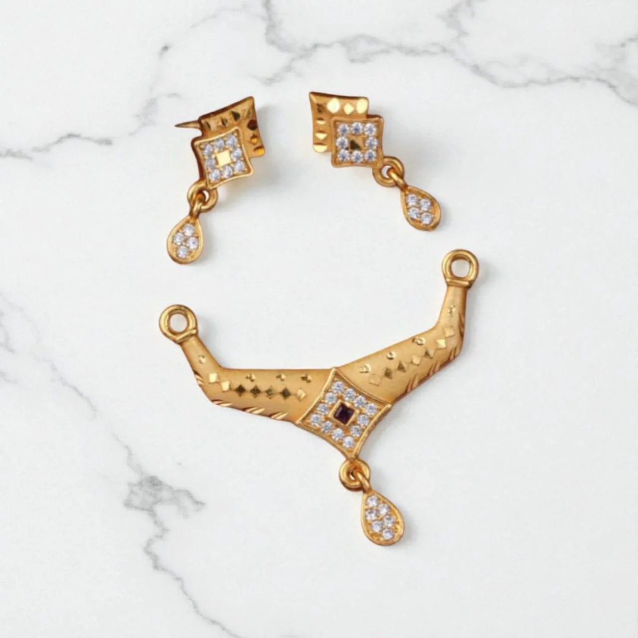 Elegant Floral Design Micro Gold Plated Ad Pendant Set - Image 5